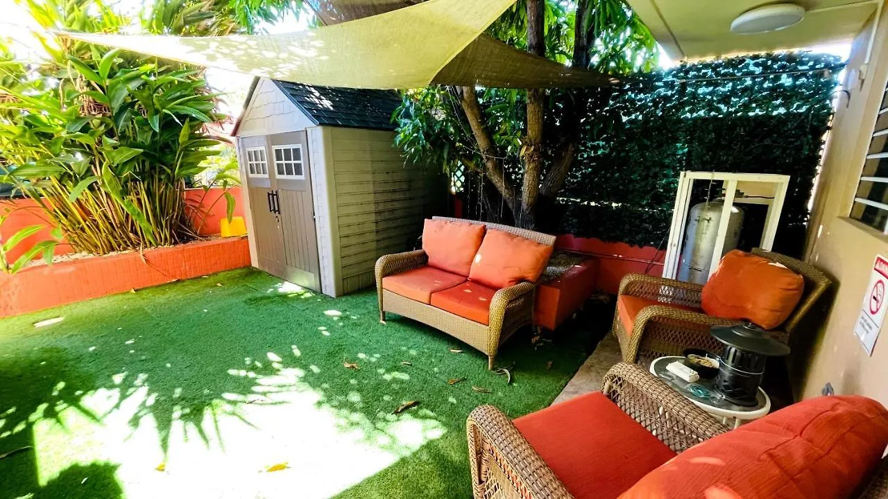 Apartment Homey Escape With Patio Access And Free Laundry Ponce